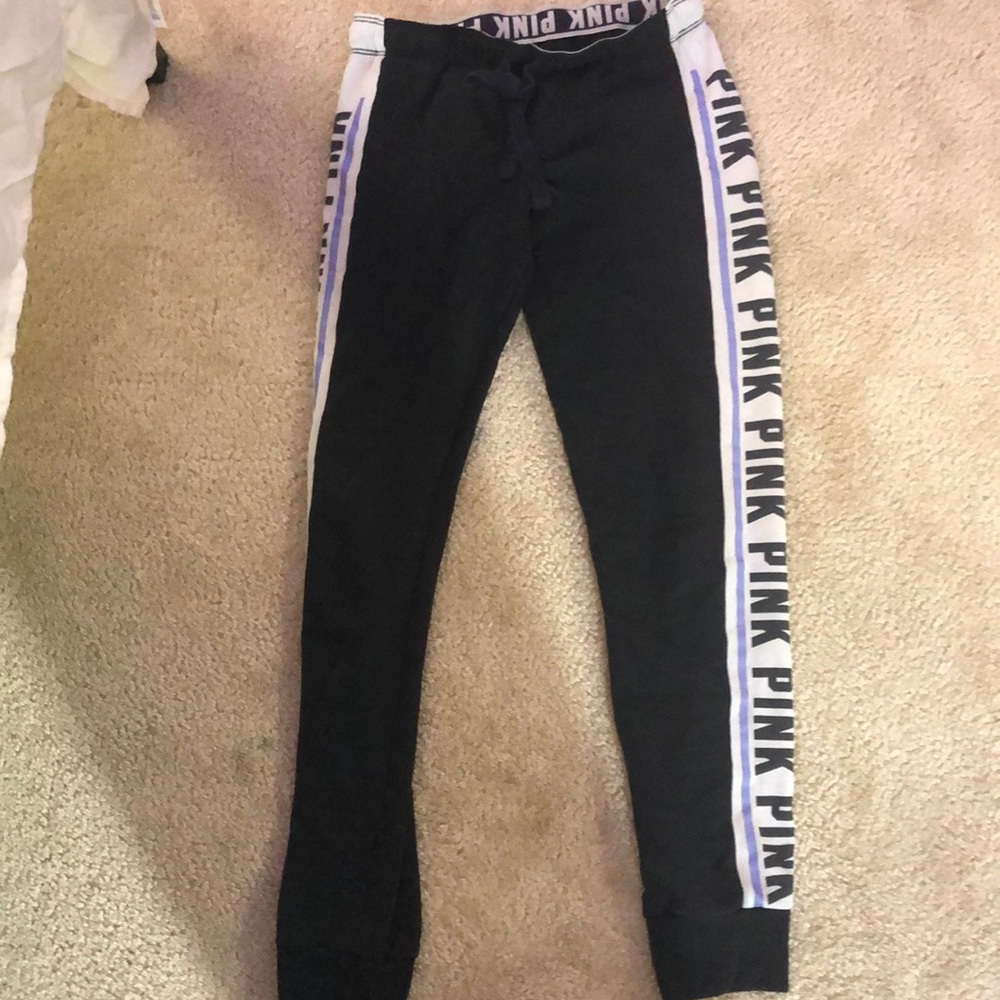pink joggers/sweatpants